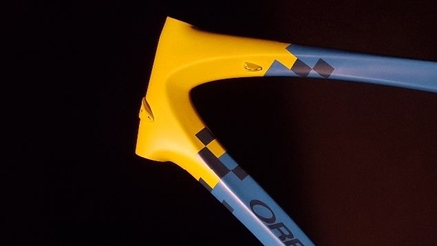 Blue and yellow Orca allready on the road aggain.