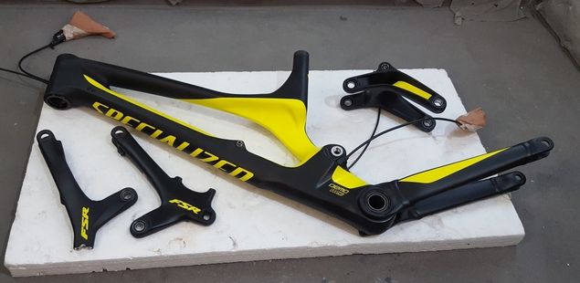 Hi. I was bussy all the time, but little lazy to update my page. Latest project was Spec Demo 8 frame. Owner found original color scheme a little dull. I put some life in it.
What is your oppinion about this color combination?