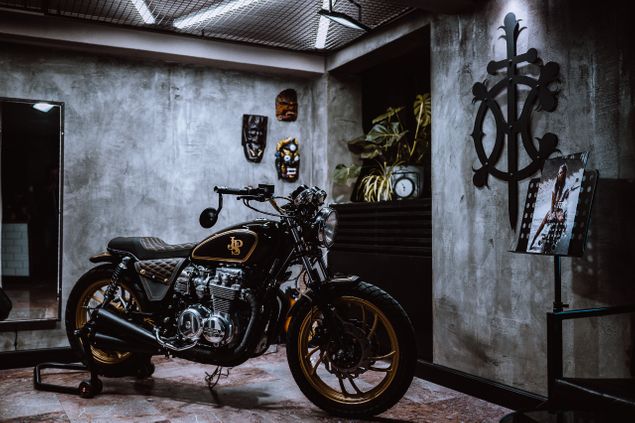 Great looking custom build from RudeGentlemanGarage...
...and my paintwork.

